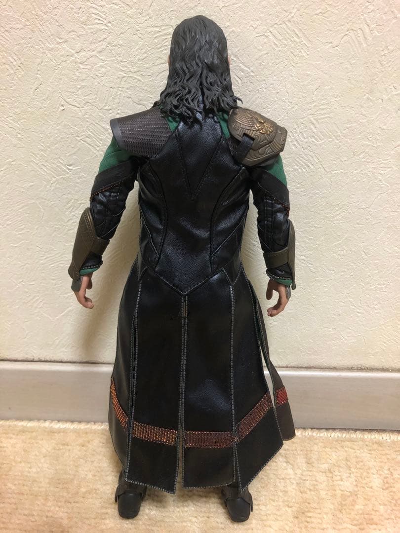 ホットトイズ　2体セット　アベンジャーズ　ロキ　ソー　ディズニー　エンドゲーム