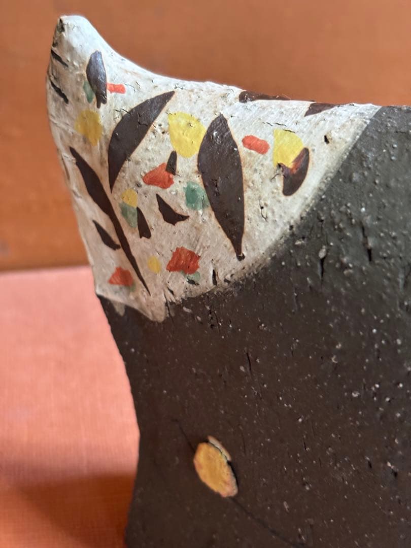 河井寛次郎作色絵草花文鶏形置物　森の一番鶏夜から朝へ　一品物