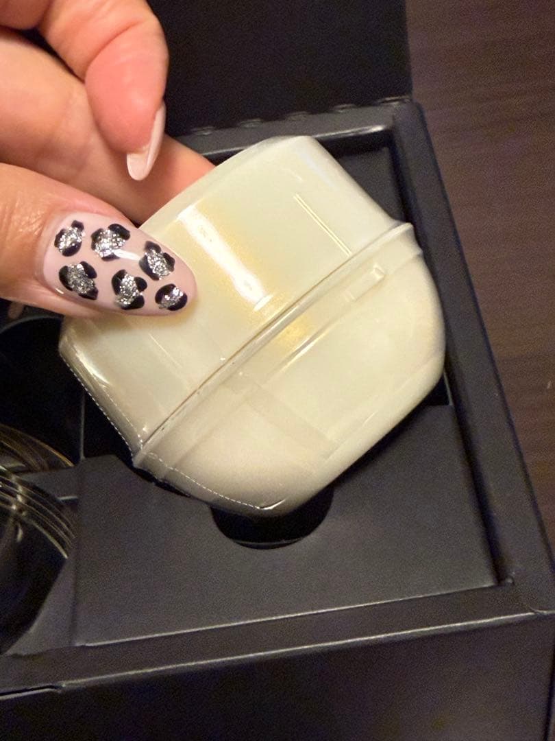 メナードオーセントクリーム容器付き