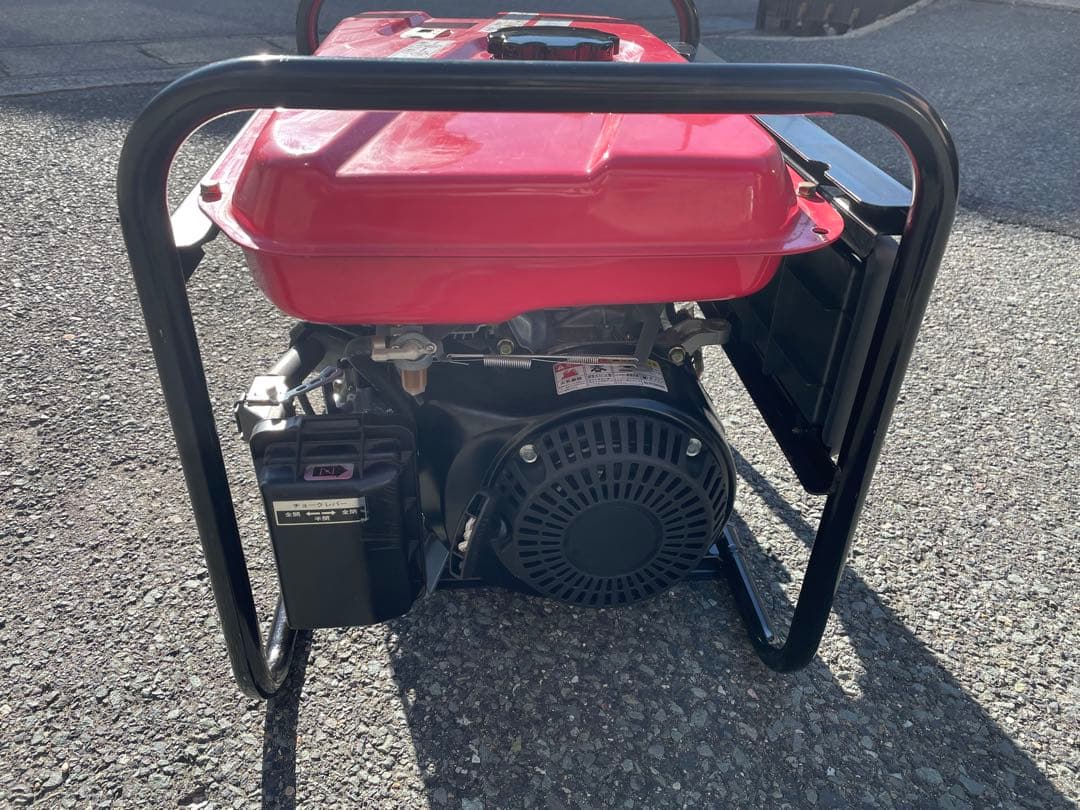 綺麗‼️shindaiwa EGR 2600-A 発電機 送料込み‼️