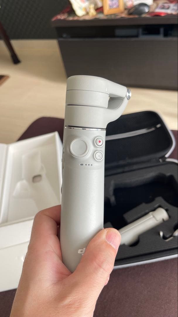 DJI OM 5 スマートフォン用スタビライザー