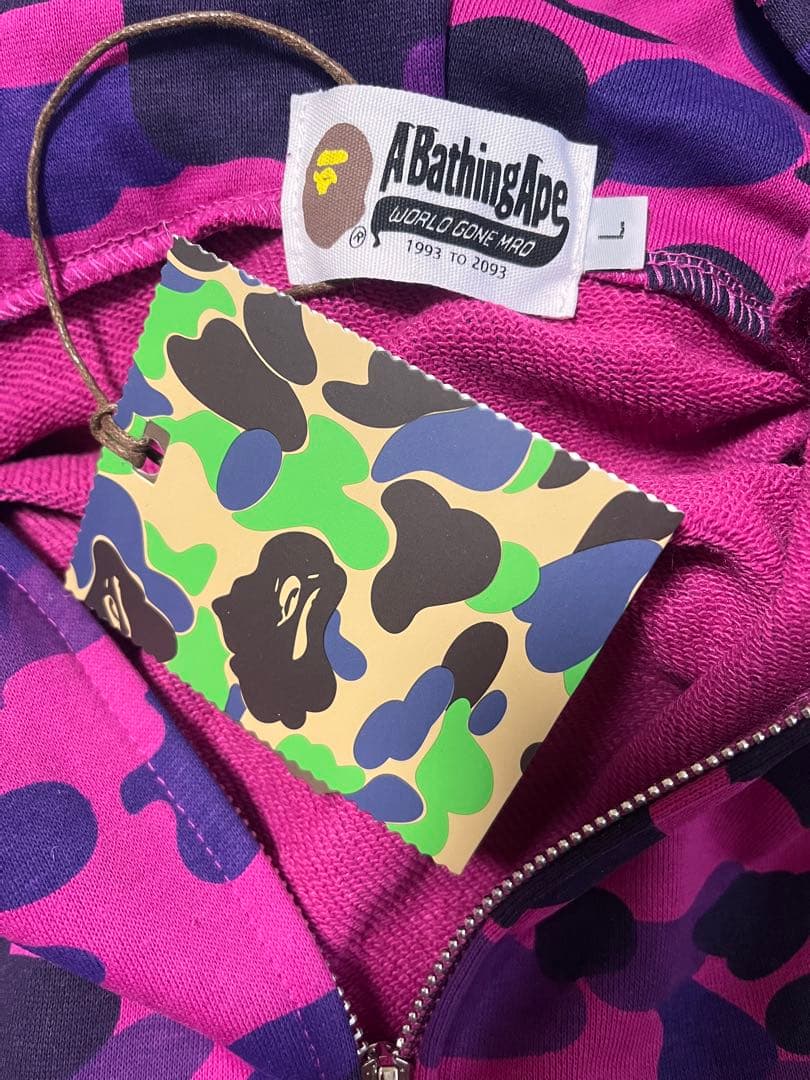破格‼️A BATHING APE シャークフードパーカー