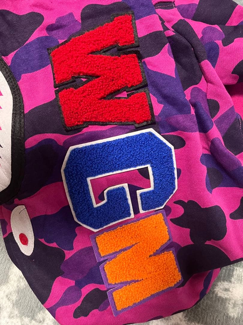 破格‼️A BATHING APE シャークフードパーカー