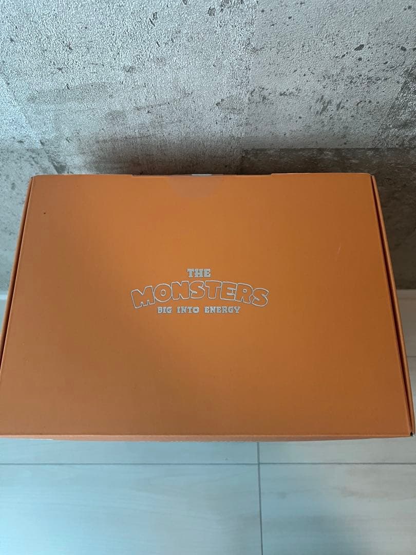 LABUBU POP MART Rock the Universe ぬいぐるみ