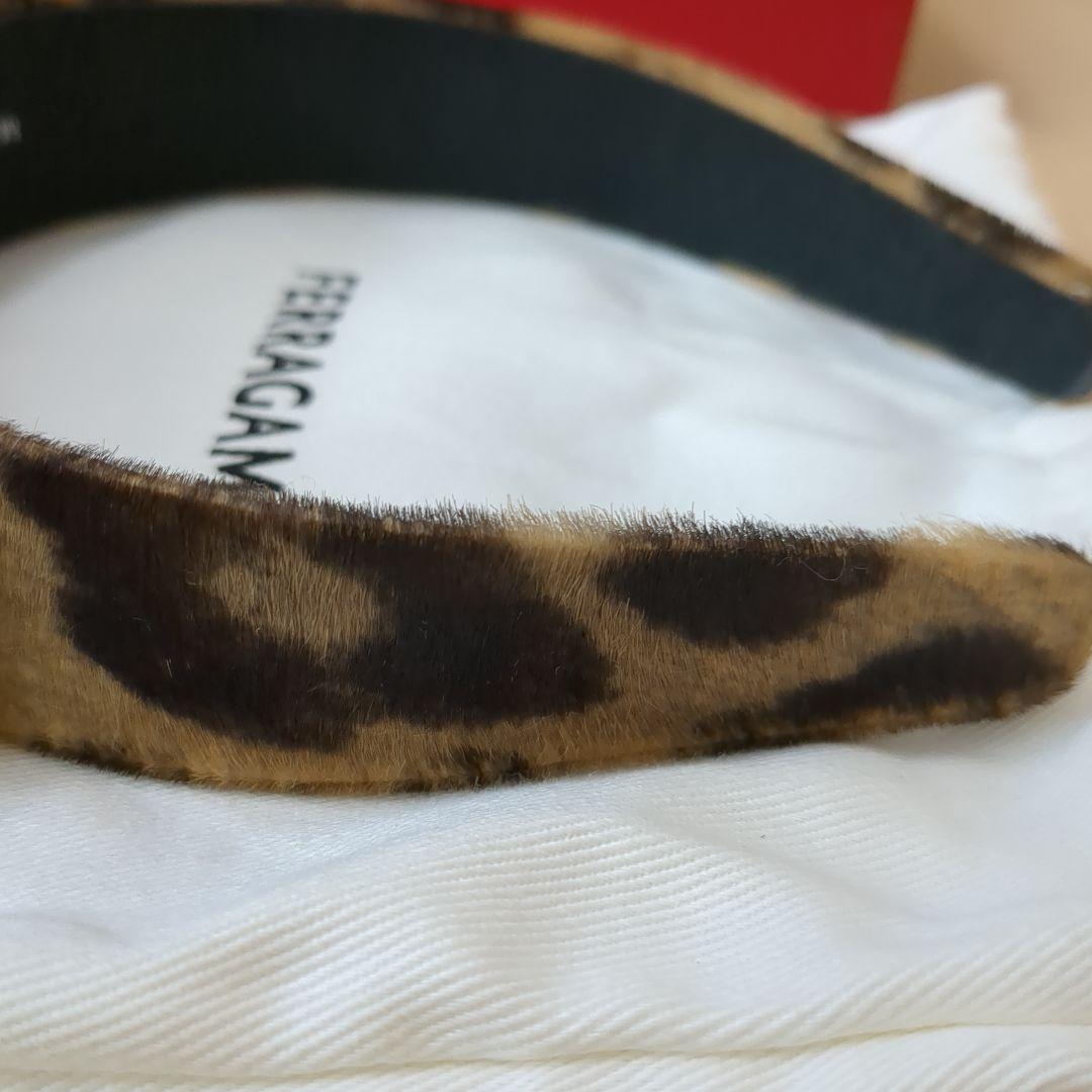 フェラガモカチューシャ　アニマル柄