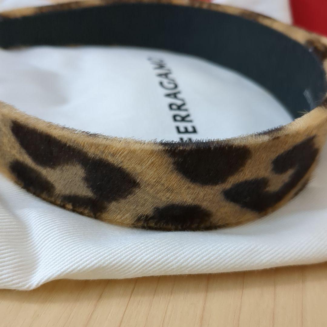 フェラガモカチューシャ　アニマル柄