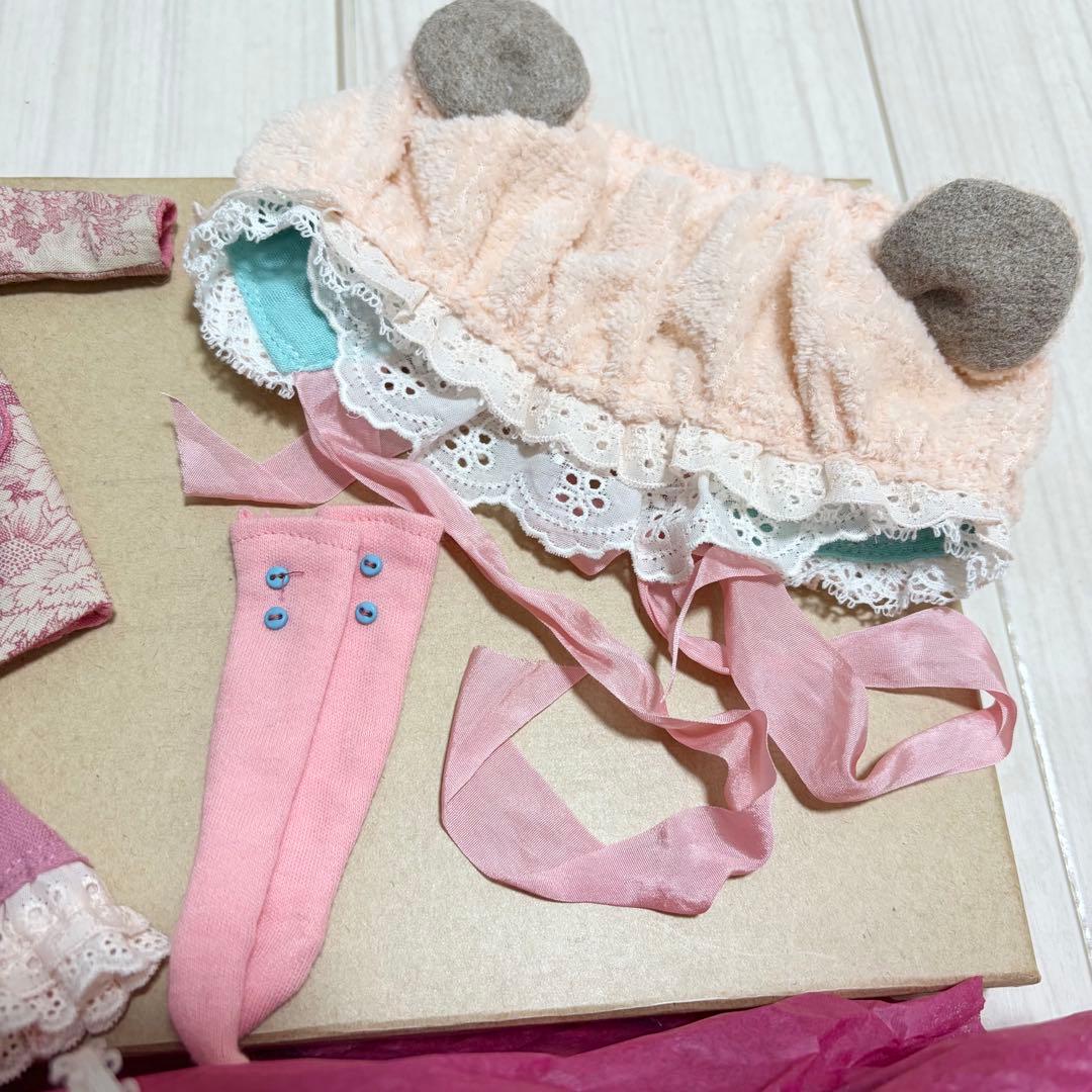 有名作家様　ブライスアウトフィット