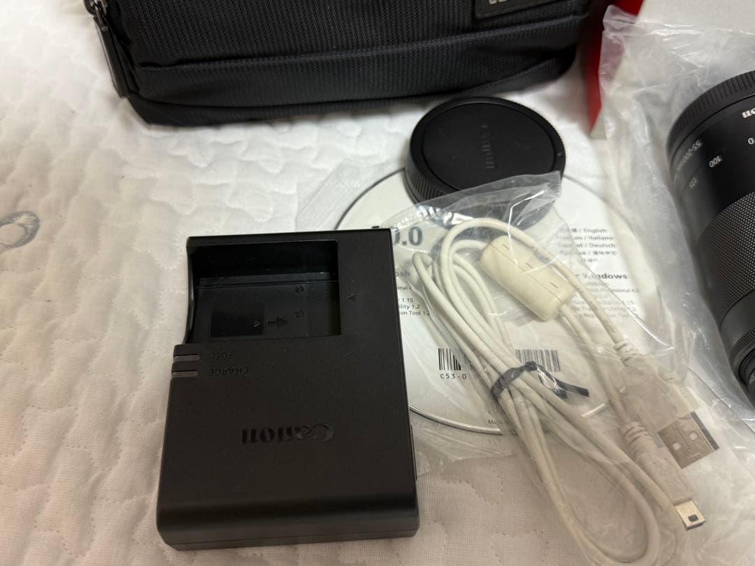 美品 Canon EOS M3 ミラーレス一眼 ダブルレンズキット