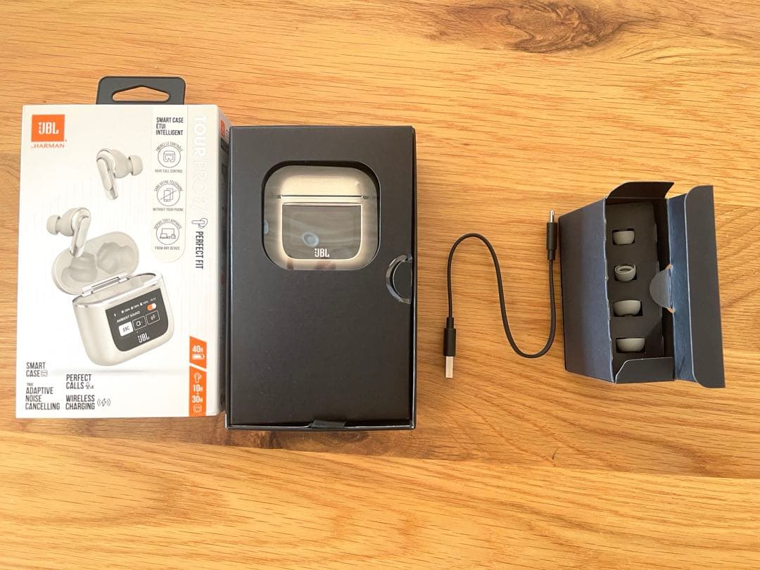 JBL tour pro2　イヤホン　箱あり　付属品あり　ノイズキャンセリング