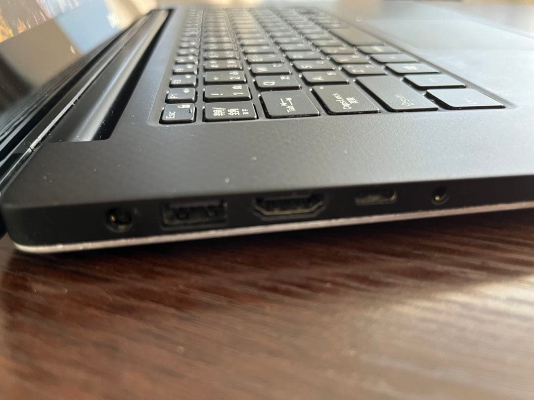 DELL XPS 15インチ ノートPC 本体 ACアダプター付き