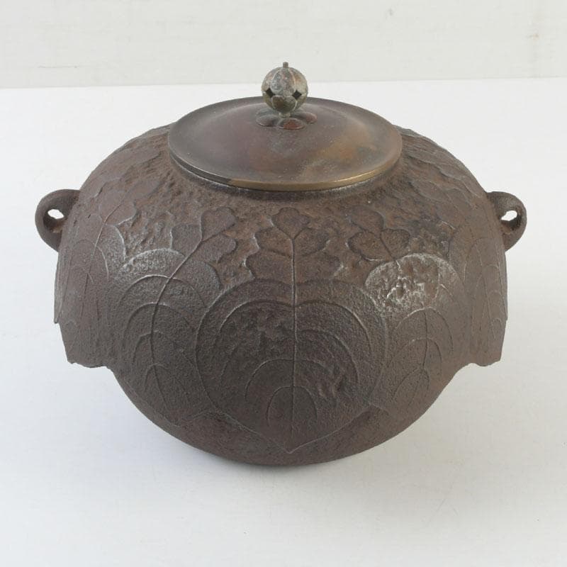 煎茶道具　桐地紋　風炉釜　鉄釜　V　9717