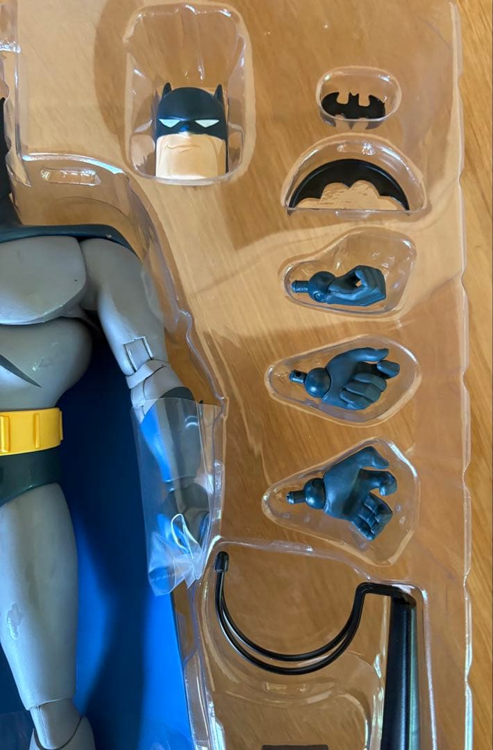 バットマン・アドベンチャー　ハイエンド1/6スケール可動式フィギュア