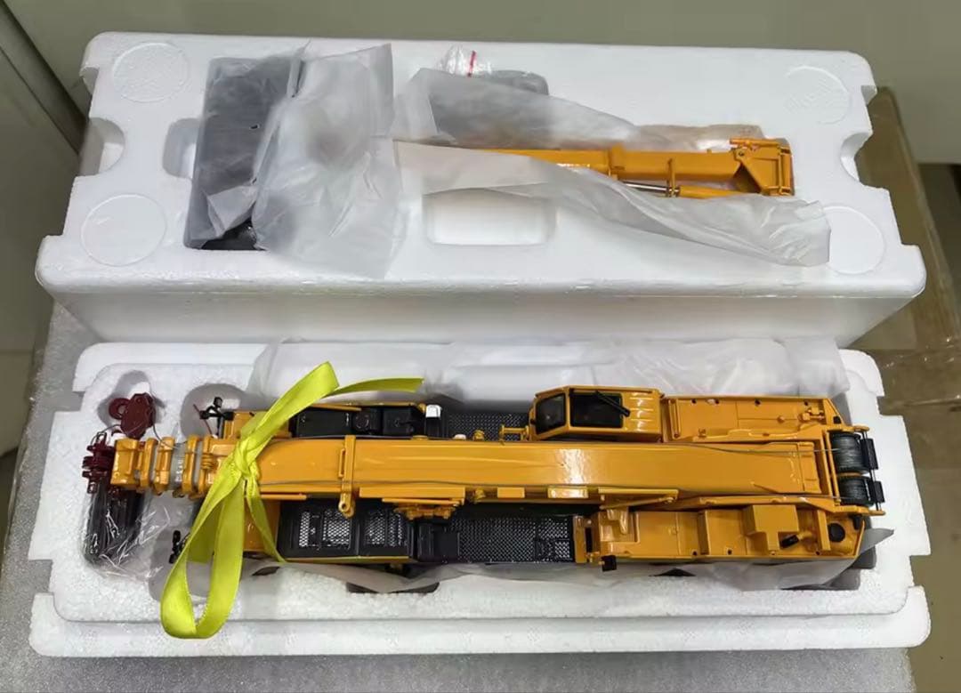 1:50 スケール日本 KATO KA1300 トラッククレーン モデル