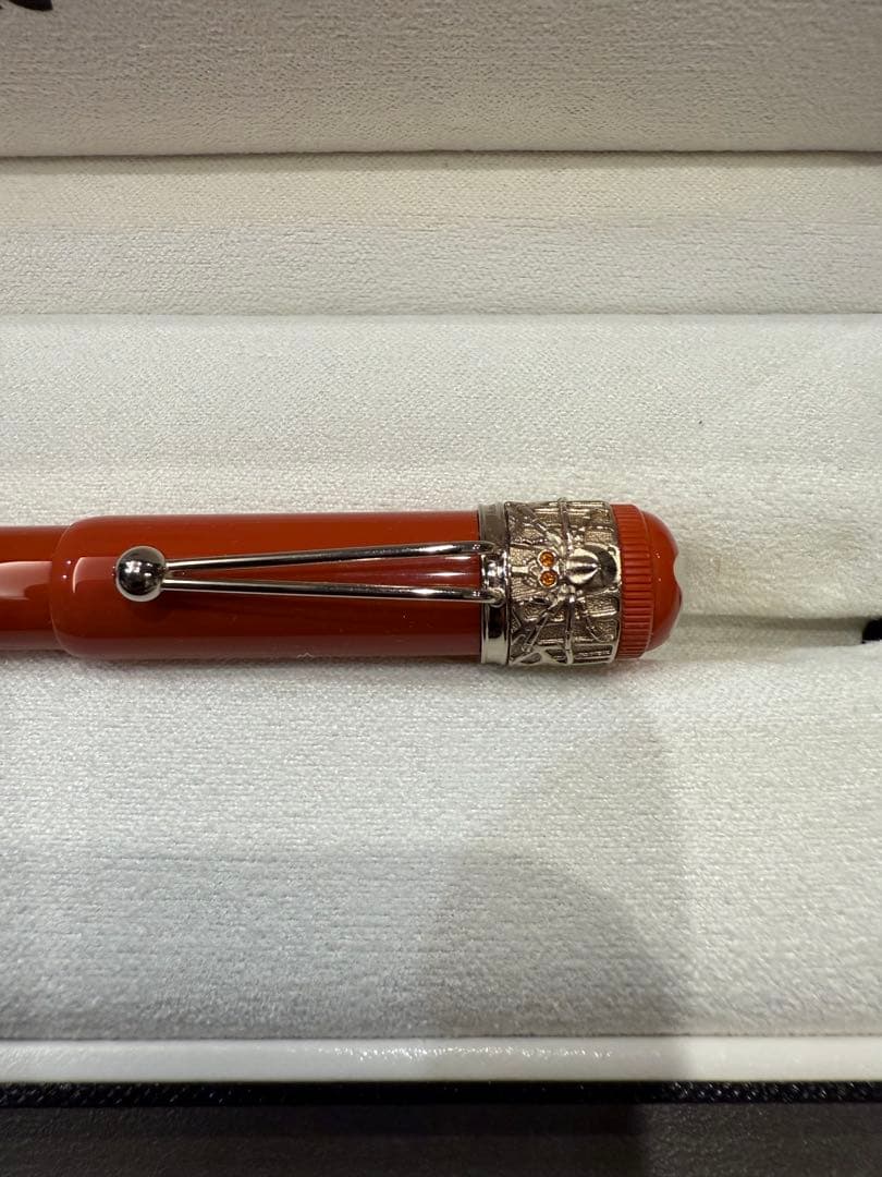 MONT BLANC 110周年記念モデル　ヘリデイジコレクション　ボールペン