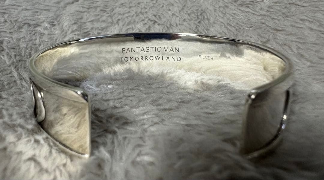 FANTASTIC MAN×TOMORROWLAND バングル
