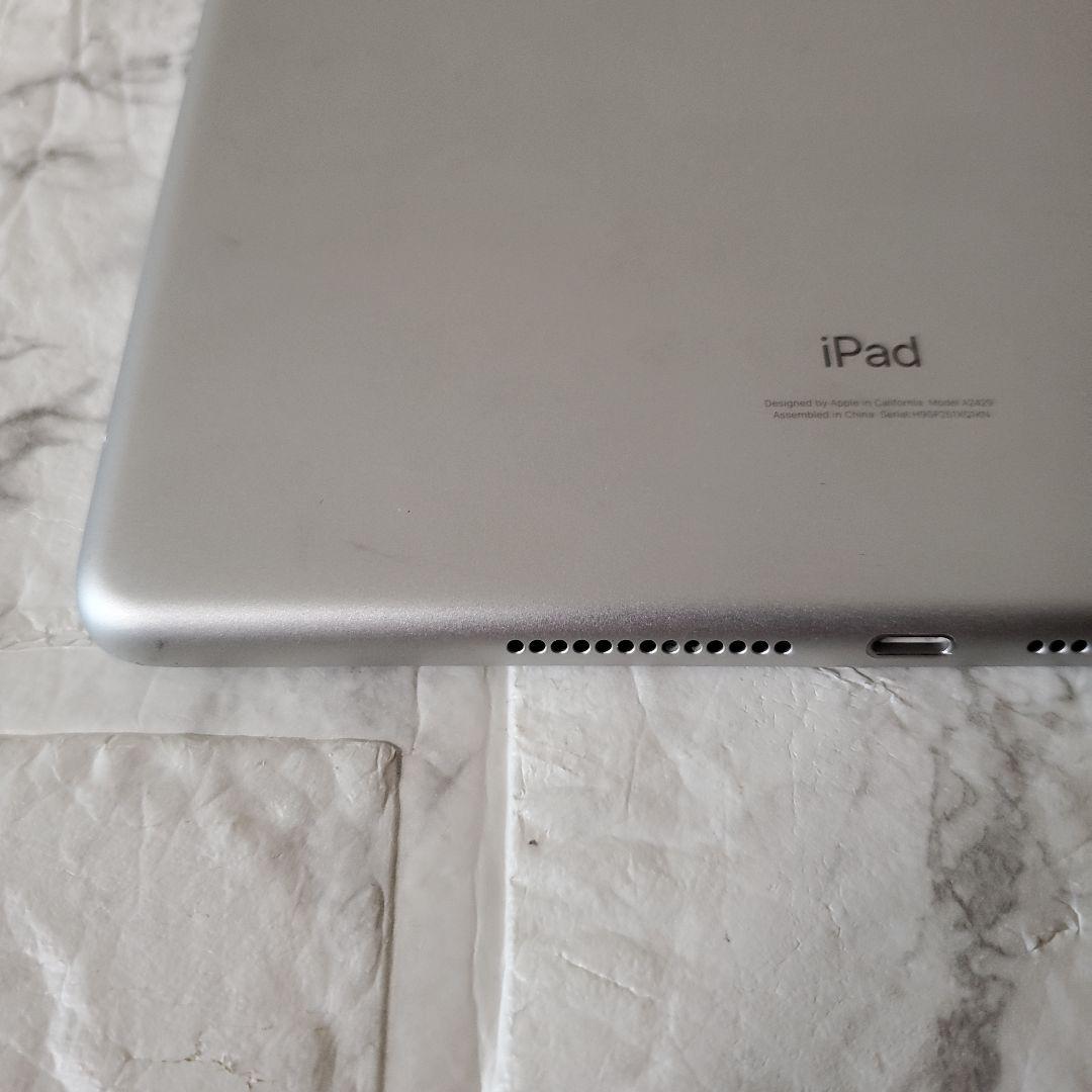 244 iPad 8世代 32GB SIMフリー シルバー