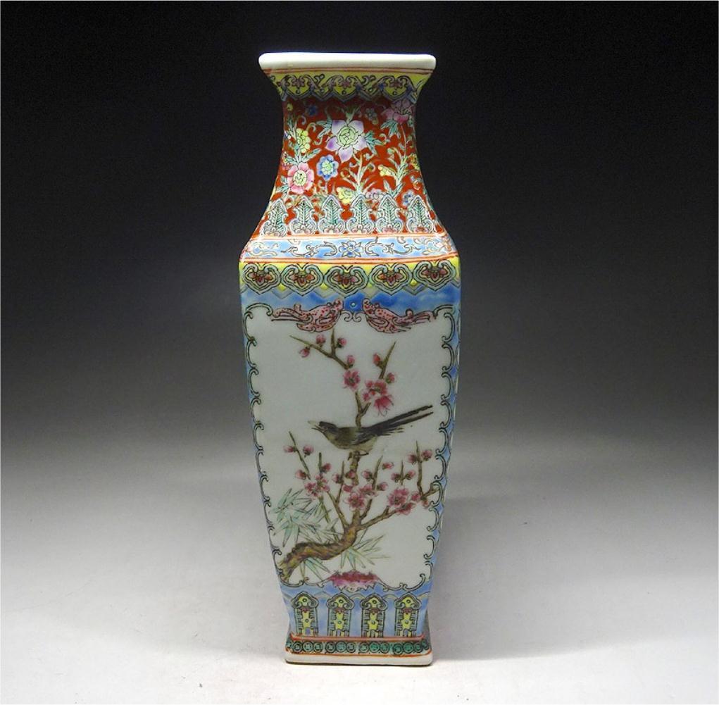 中国古玩 粉彩 花鳥図 花瓶 徳貴作 高約23cm 唐物 時代物 t71088