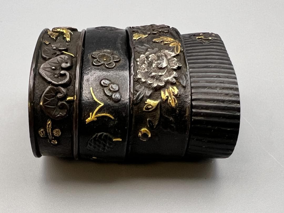 【海】江戸明治期　日本刀装具　花図　梅　松　金象嵌　縁頭　４点　骨董品　美術品