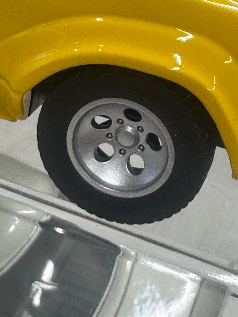 ランボルギーニ イエロー 1/24