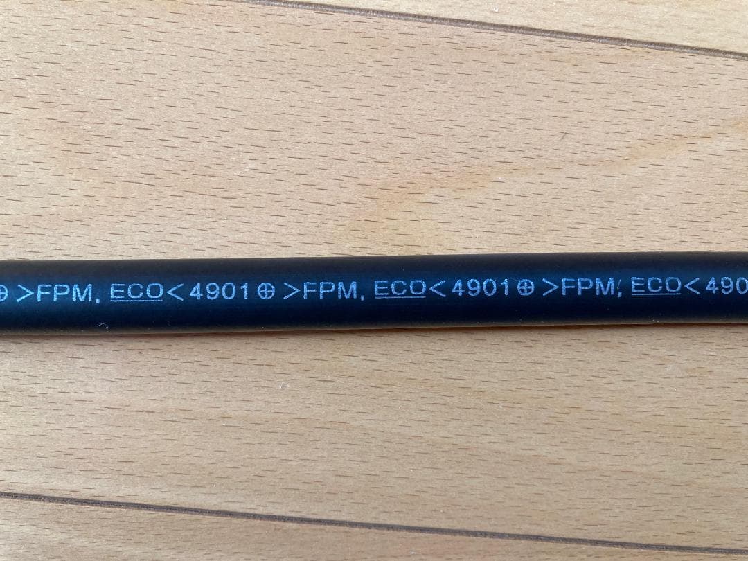 フューエルホース　日産純正　Ａ６Ⅾ４０－Ｎ７６８６　１．８ｍ