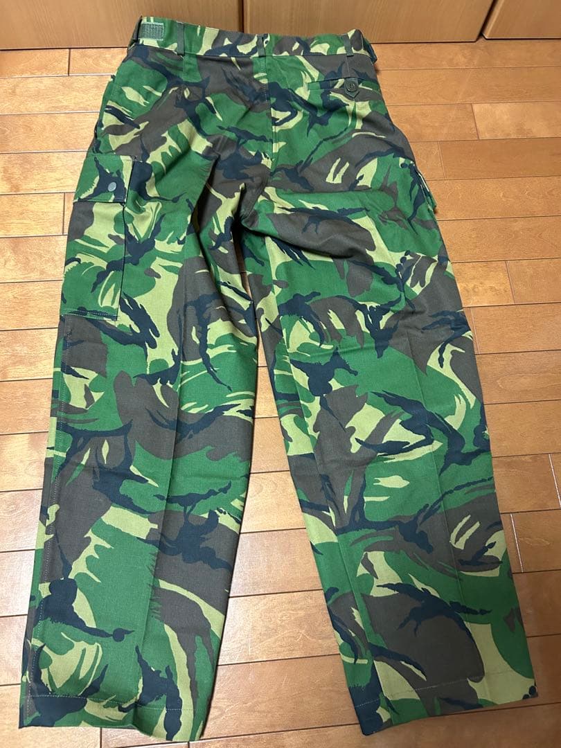 迷彩カーゴパンツ 軍パン　イギリス軍　軍パン　迷彩　サバゲー