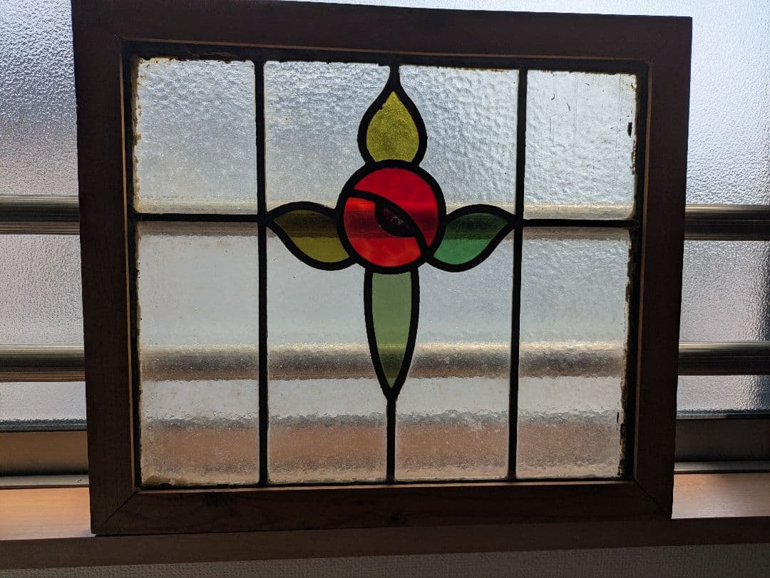 アンティーク　バラのモチーフ ステンドグラス 木製フレーム