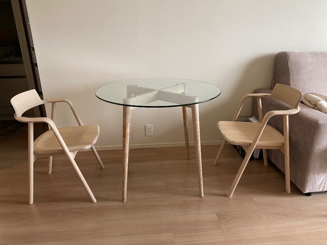 ガラステーブル　メゾンデュモンド　海外ブランド