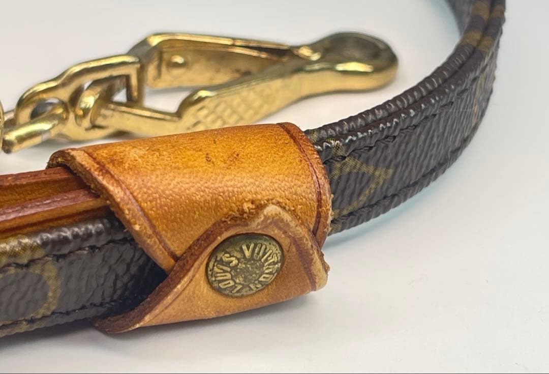 LOUIS VUITTON(ルイ・ヴィトン)ドックリード