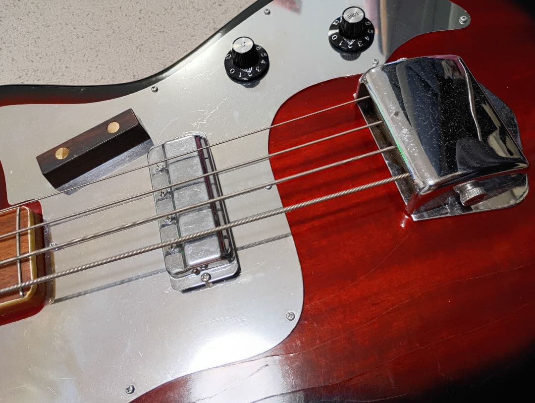 【メンテナンス済み 交換部品多数】Kawai カワイ エレキベース ケース付き