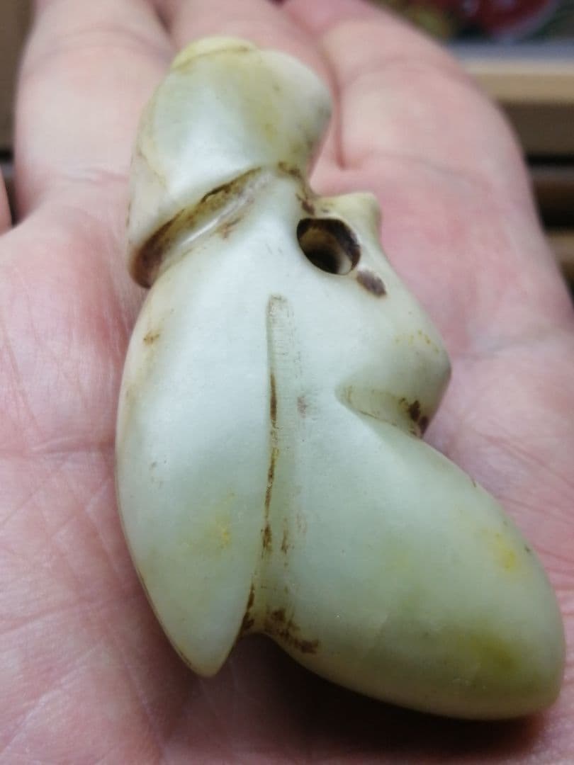 ★縄文期『糸魚川翡翠獣形勾玉』出土品　7.3cm　儀式勾玉　非常に珍しい勾玉です