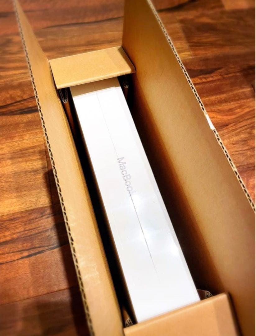 新品未開封 MacBook 即決限定