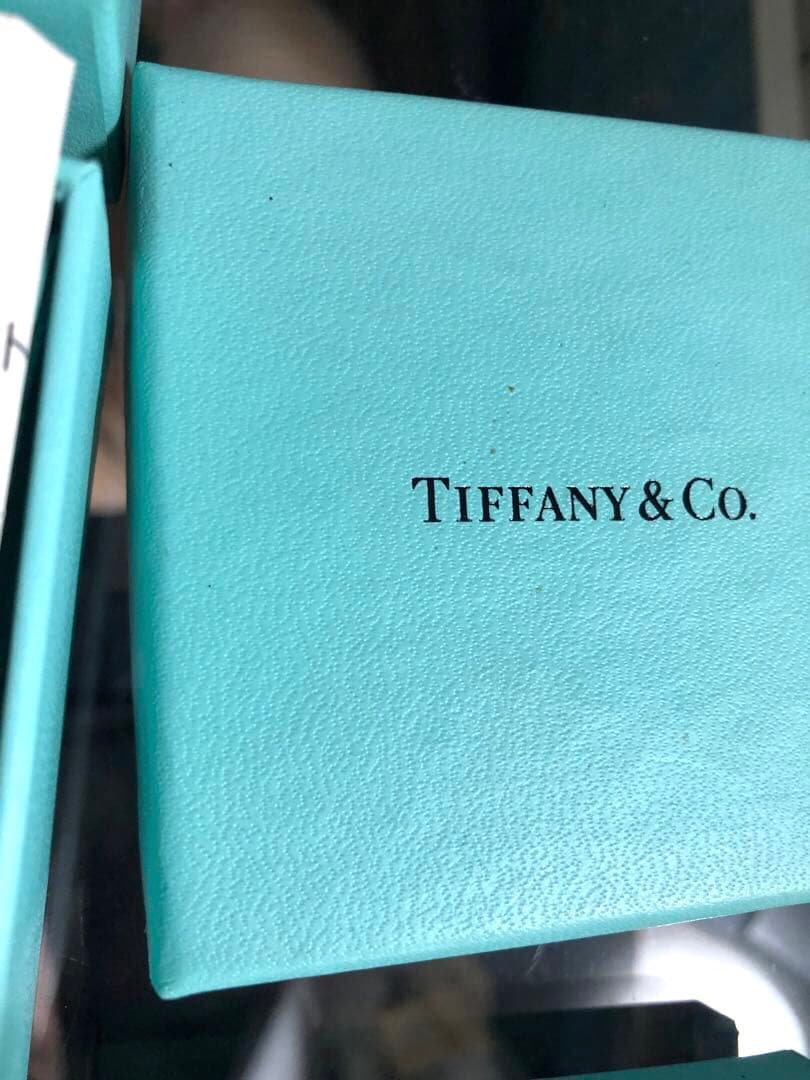 ESSENTIALS 様　ティファニー　ネックレス等アクセサリー箱　箱のみ