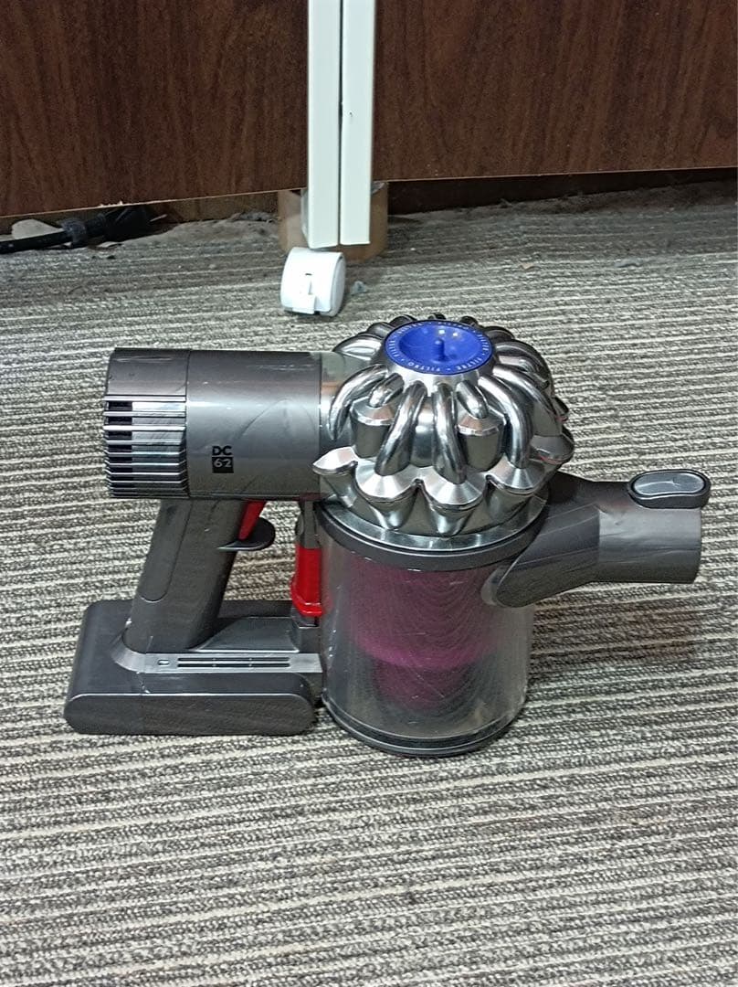 八5922【dyson】ダイソンコードレスクリーナー　DC62 10点セット