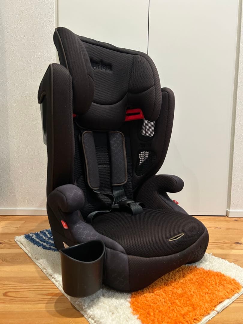 【Aprica】エアグルーヴ プラス チャイルドシート カップホルダー付き