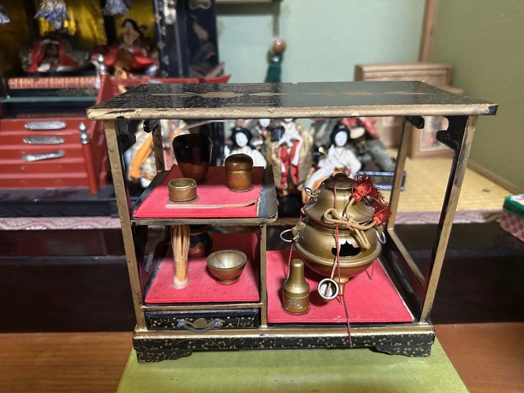 雛人形セット 伝統的な雛祭り　御殿付き お道具付き