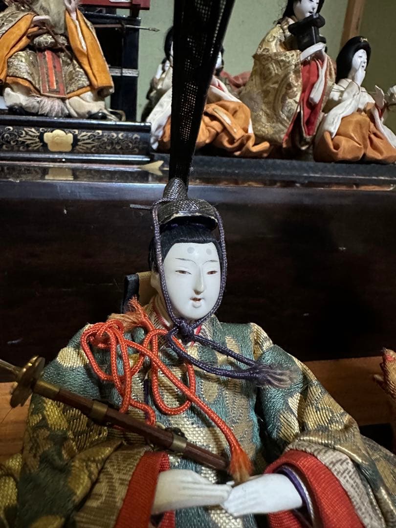 雛人形セット 伝統的な雛祭り　御殿付き お道具付き
