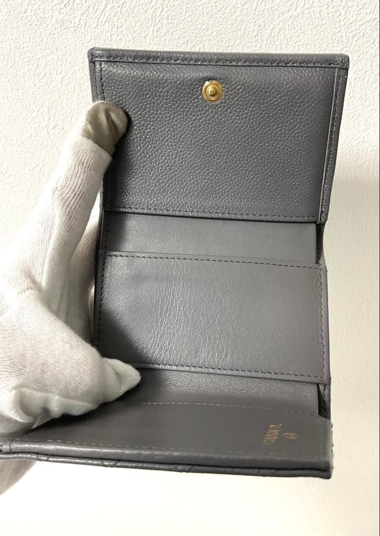 シャネル ボーイシャネル キャビアスキン コンパクトウォレット グレー