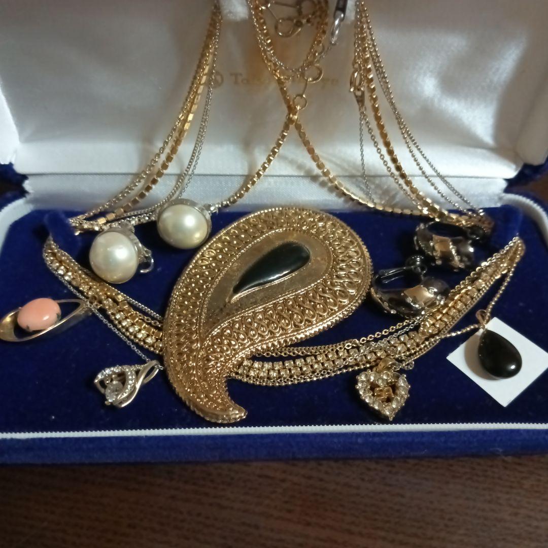 遺品生前整理アクセサリーまとめＫ18モリオントップSONIARYKIEL珊瑚