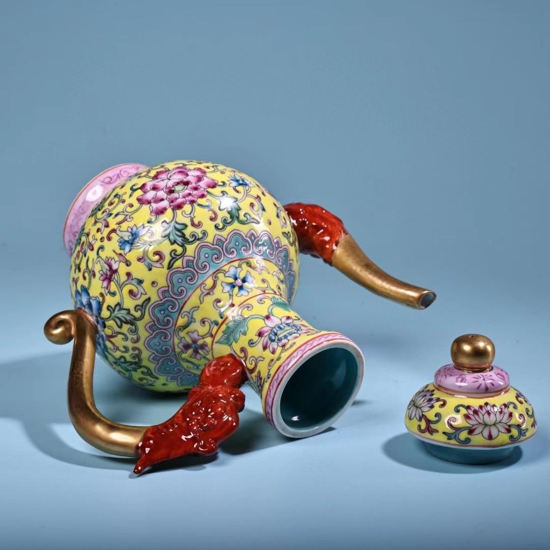 中国古美術・珍蔵珐琅彩と鎏金茶壺・陶磁器・置物・酒道具・純手描き・極細工・箱付