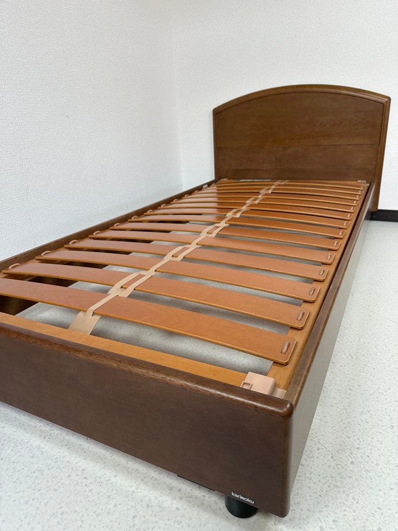 カリモク ヒュルスタ社 シングルベッド フレーム 管理※i4※