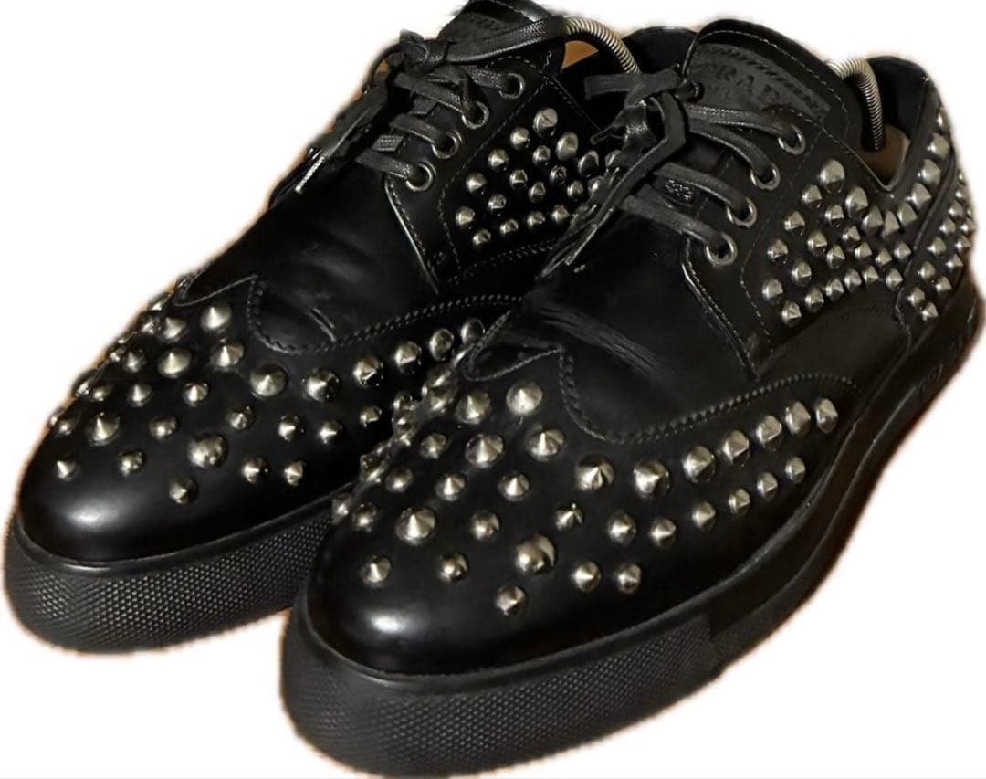 PRADA スタッズ付き ブラックレザー ドレスシューズ 40