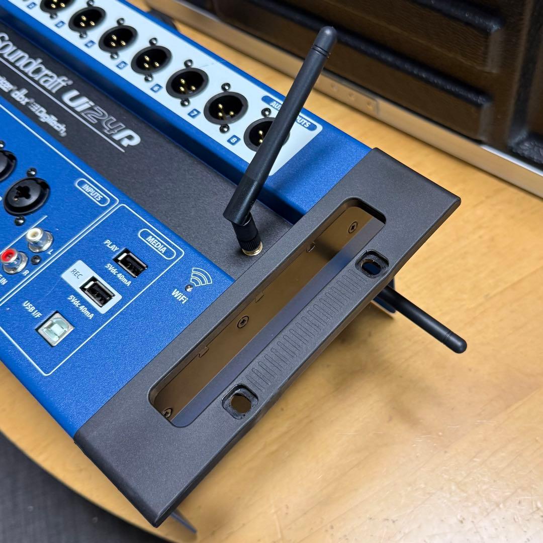 Soundcraft Ui24R デジタルミキサー