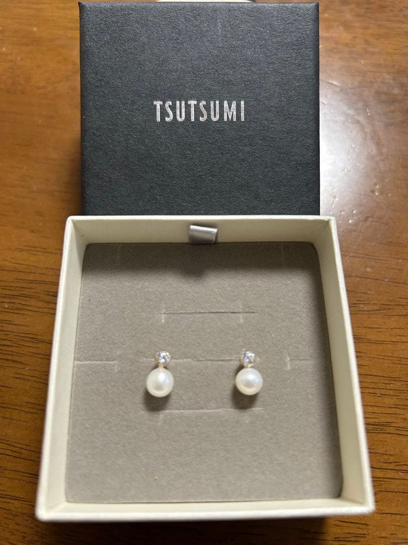 ジュエリーツツミ　K18イエローゴールド淡水パールピアス