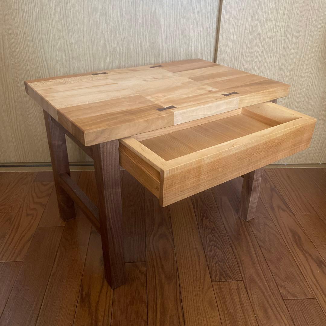 サイドテーブル、机