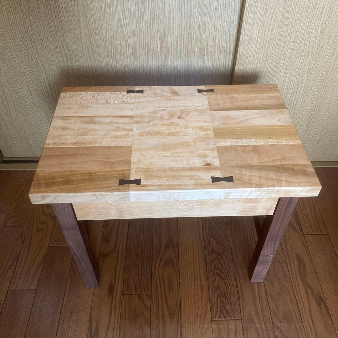 サイドテーブル、机