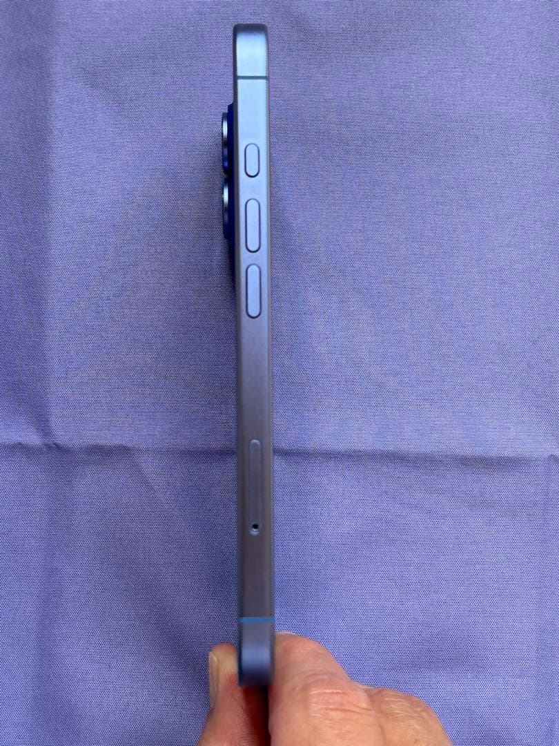 【美品✨】iPhone16 128GB SIMフリー ウルトラマリン