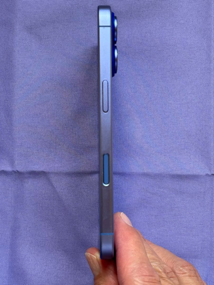 【美品✨】iPhone16 128GB SIMフリー ウルトラマリン