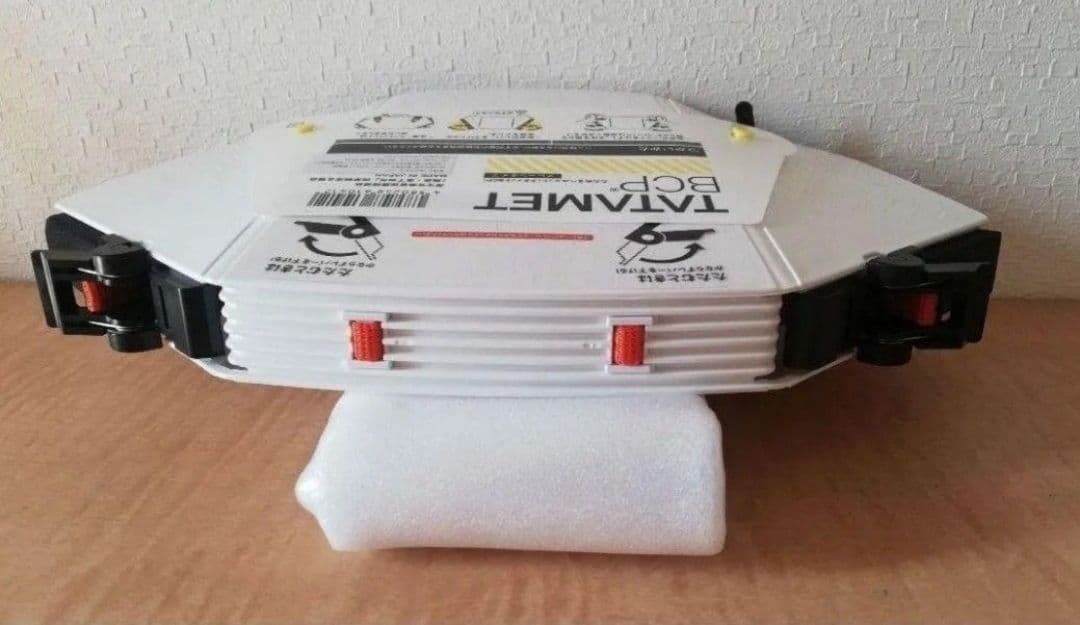 【11個】折り畳みのできるヘルメットTATAMET ※未使用新品