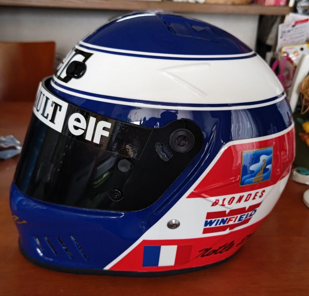 F1ドライバー　オリビエ・パニスの直筆サイン入り　レプリカヘルメット