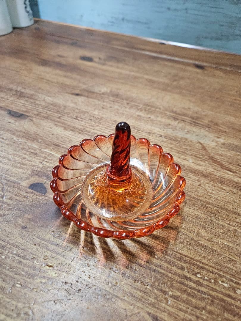 美品 オールドバカラ バンブーローズ 小型 クリスタルガラスのリングホルダー